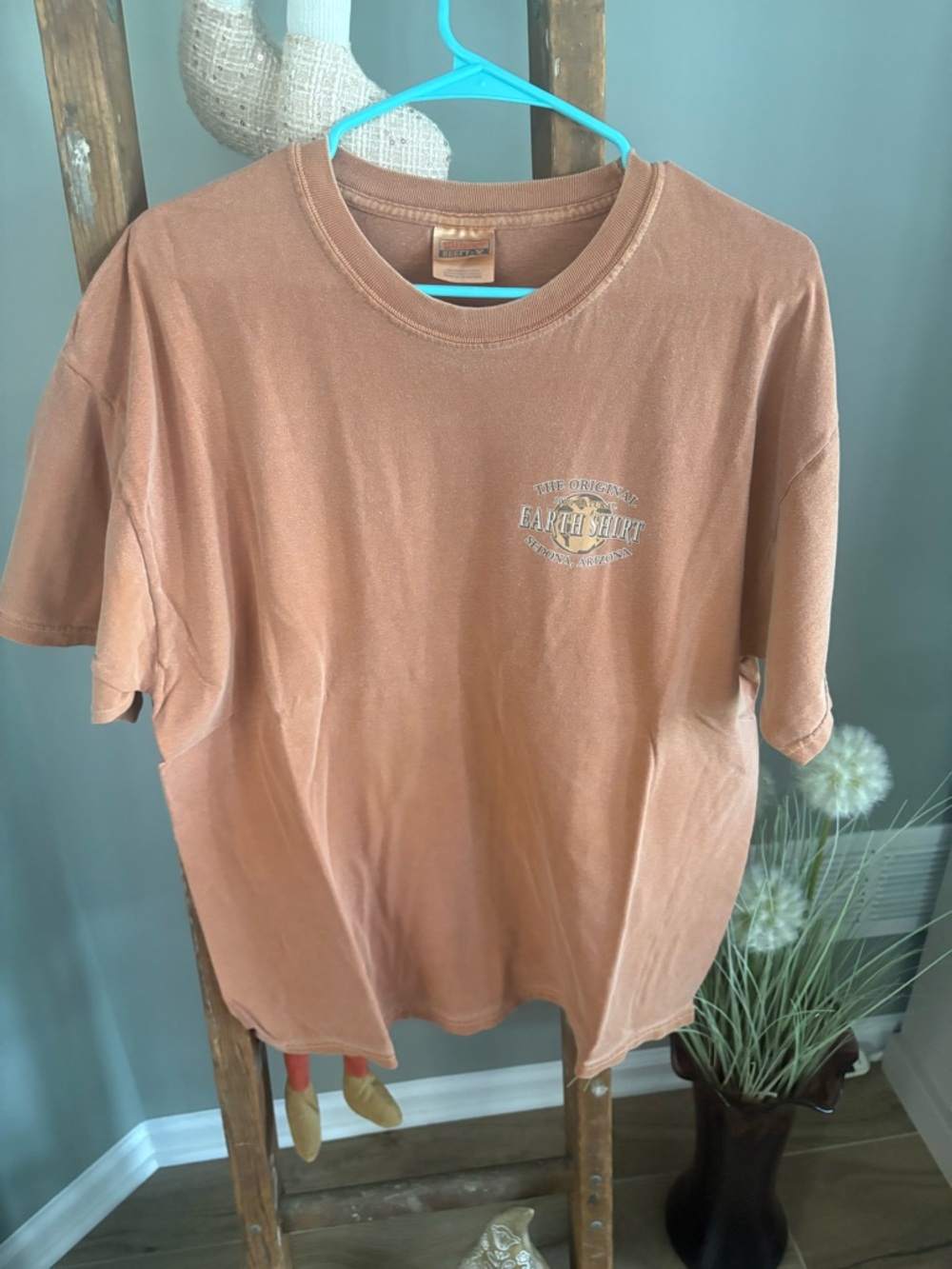 Earth Shirt Logo Tee in Rust/orange
